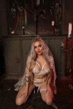Ариана, 21 лет